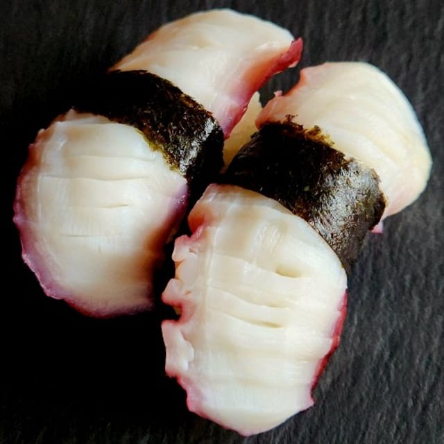 Tako Nigiri.